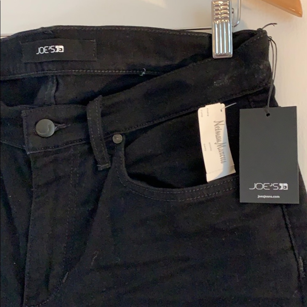 Black straight leg Joes Jeans!